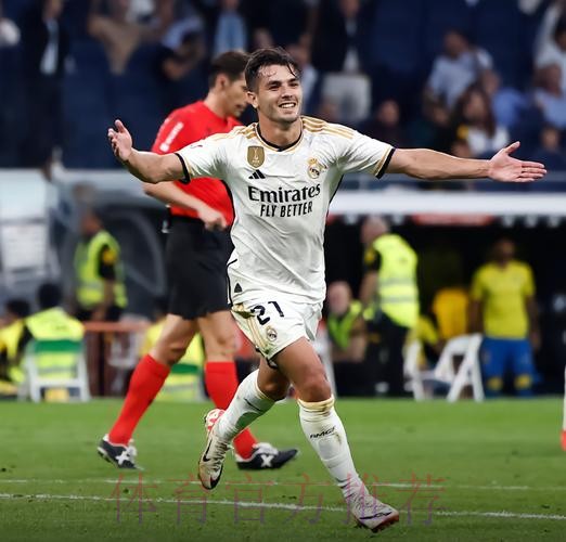 意媒:尤文将皇马中场迪亚斯视作引援目标 意媒:尤文将皇马中场迪亚斯视作引援目标